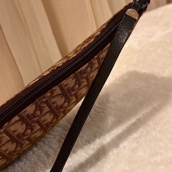 💯% Authentic Vintage Christian Dior Wristlet ✨ - Picture 6 of 9